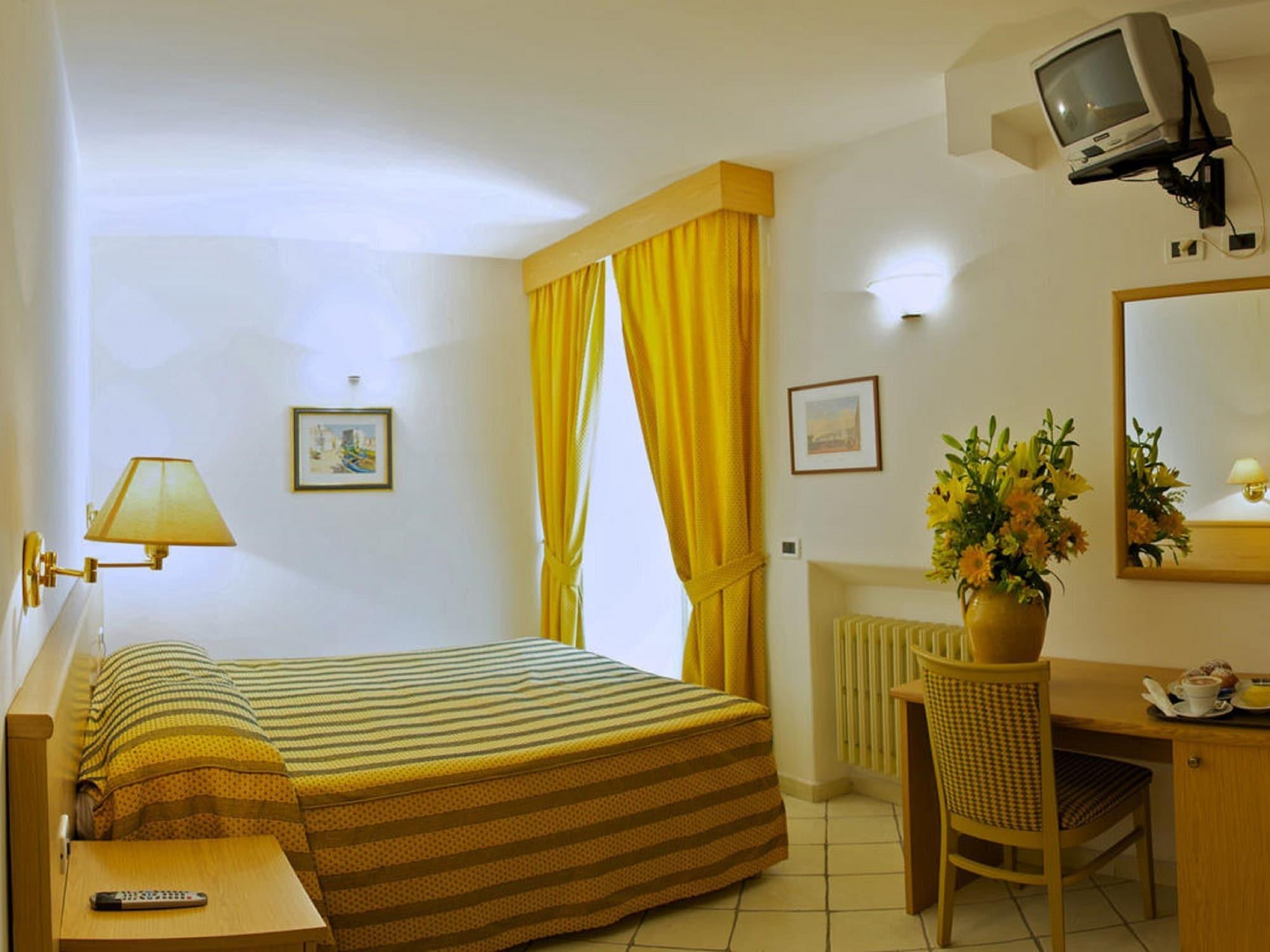 Hotel La Luna Ischia Esterno foto